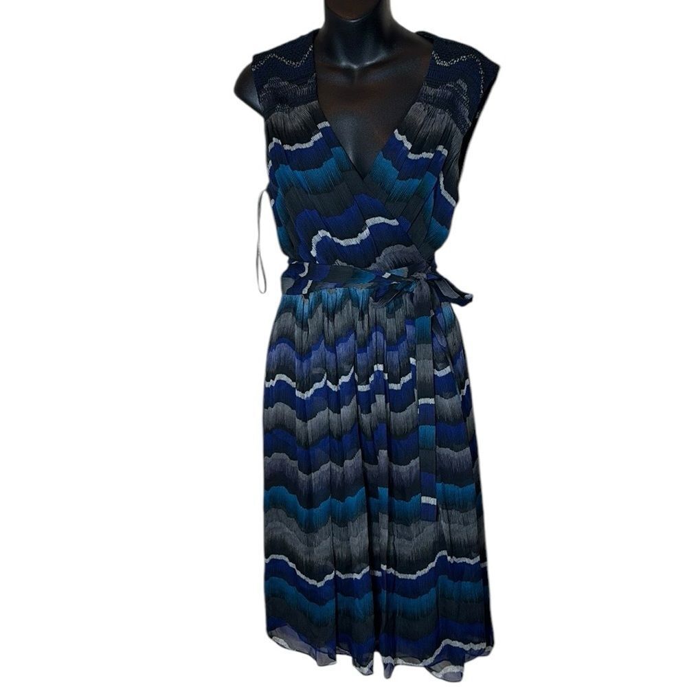Diane von furstenberg women’s 8 silk true wrap Bali patterned dress - Picture 2 of 10